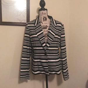 Calvin Klein Sz 14 Black & White stripped blazer